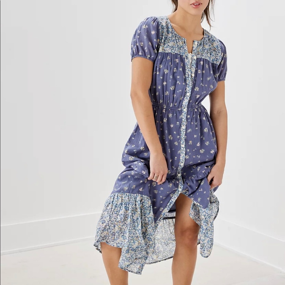 American eagle size large  Floral Short-Sleeve Midi Dress